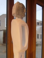 mutterlich-im-fenster.jpg
